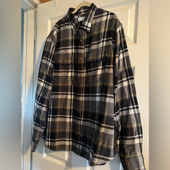 Men’s Old Navy Flannel - Regular Fit - Picture 1 of 3